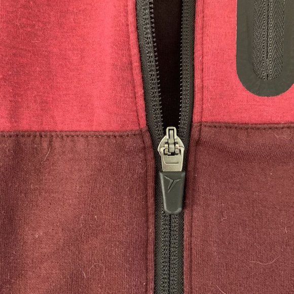 Old Navy Dynamic Fleece Zip Hoodie For Boys Size Medium (8) Burgundy Black - Picture 3 of 6
